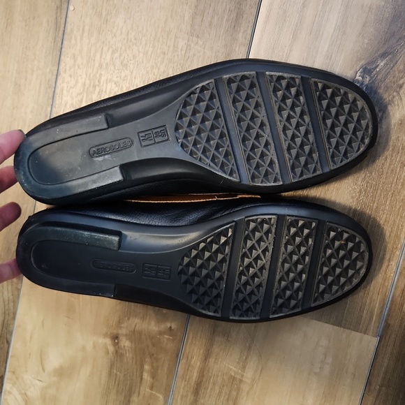 Aerosoles StitchNTurn black and tan loafer with gold metal accent size 9.5 - Picture 8 of 9